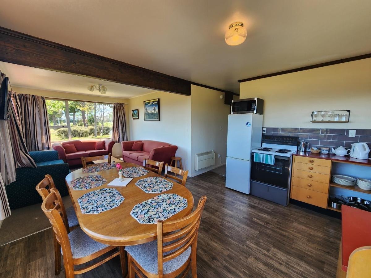Manapouri Holiday Park Exterior photo