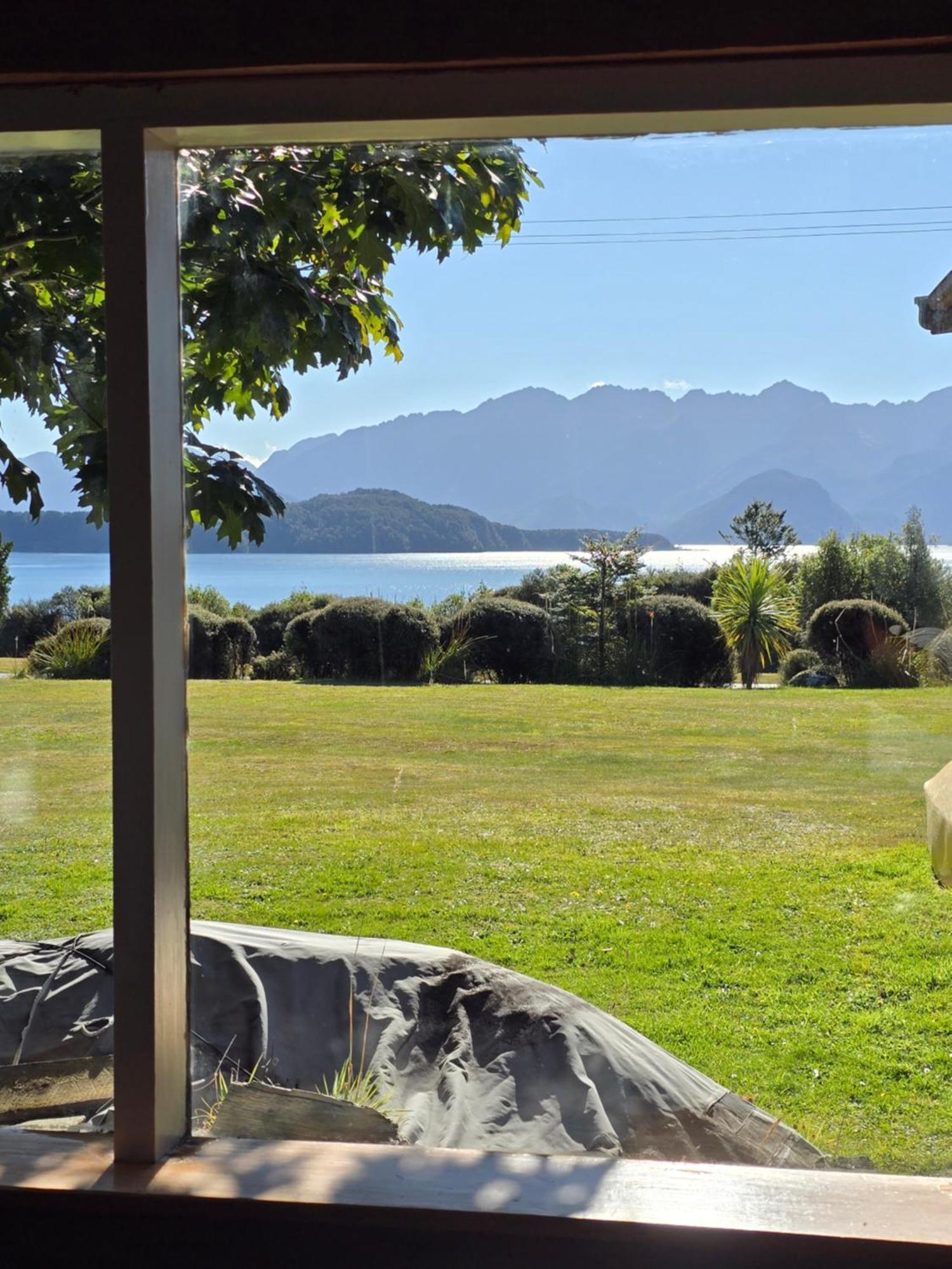 Manapouri Holiday Park Exterior photo